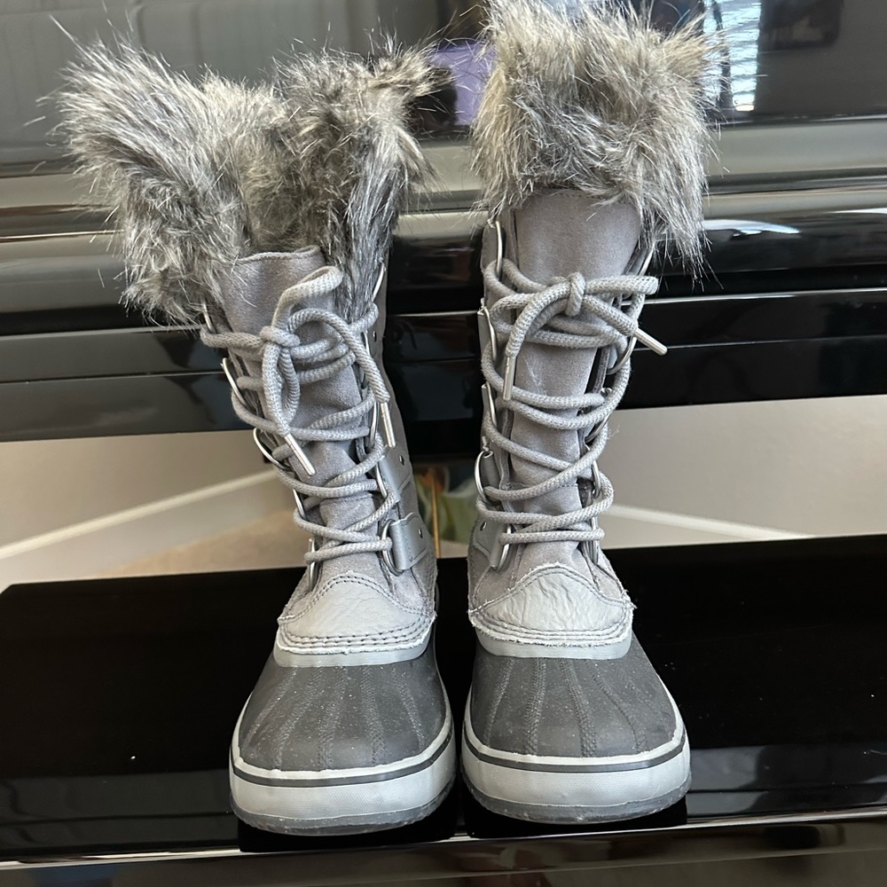 Sorel women’s snow boots